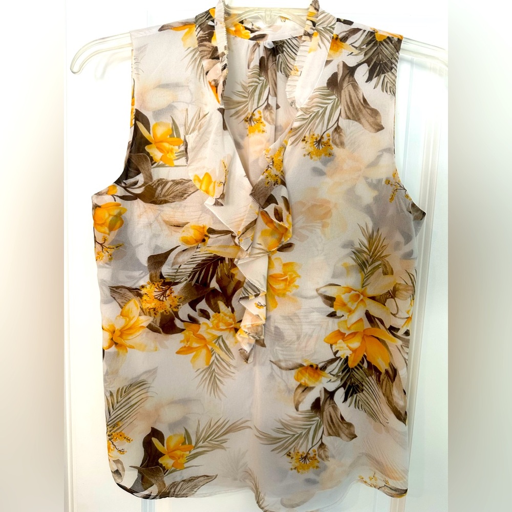 White House Black Market Women’s reversible Top Size: M